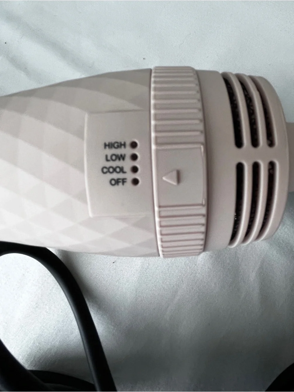 L’ange Le Volume 2-in-1 Titanium Blow Dryer Oval Brush 60mm/2.5” Model AB0317